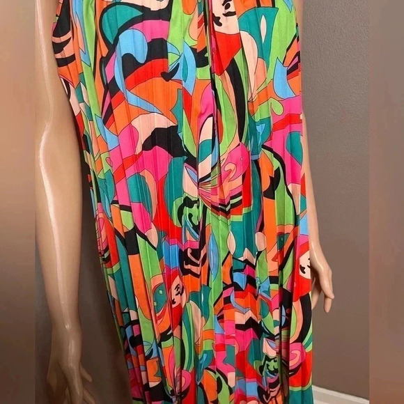 SHEIN VCAY Allover Print Tie Back Halter Dress - Picture 2 of 7